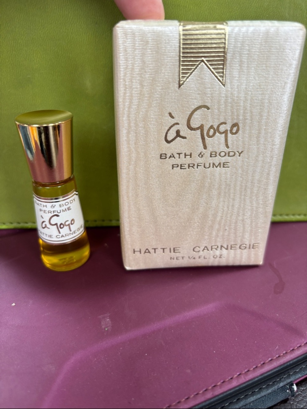 à Gogo Bath & Body Perfume Roll-On — Gold and Cream